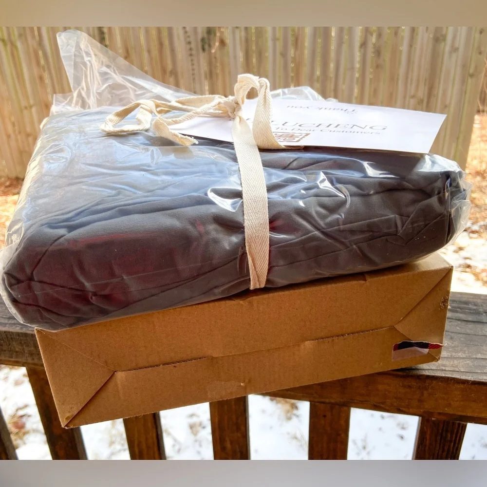 NIB SOFT Shilucheng 100% Viscose Derived from Bamboo. 4pc. Full Size Sheet Set